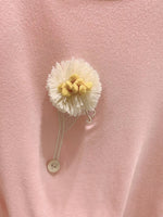 Load image into Gallery viewer, Pink embroidery daisy t-shirt
